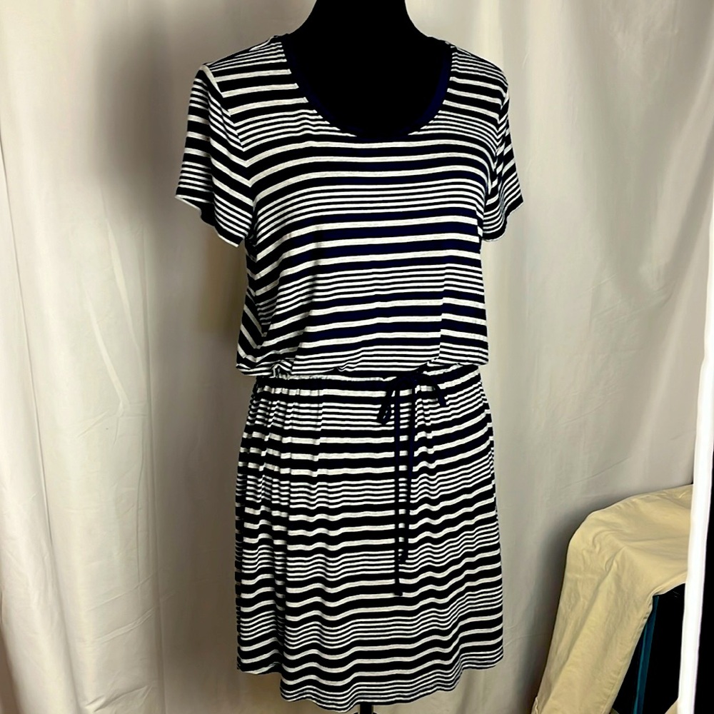 Olive & Oak jersey knit casual dress with elastic waist Size L